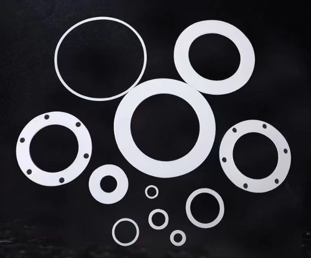 PTFE 如何通过材料优势解决关键工业挑战