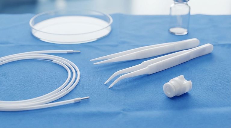 Quels sont les avantages du PTFE vierge dans les dispositifs médicaux ? Assurer la biocompatibilité et la sécurité