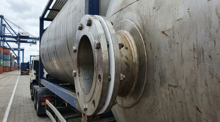 Warum werden PTFE-Ummantelungsdichtungen (Envelope Gaskets) in ISO-Tank-Anwendungen gegenüber reinen PTFE-Dichtungen bevorzugt? Gewährleistung eines zuverlässigen Transports sensibler Ladungen