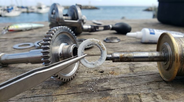 낚시 릴의 PTFE 코팅 스러스트 와셔의 수명은 무엇에 의해 결정됩니까? 내구성과 성능 극대화