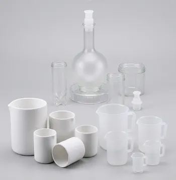 Beakers, Measuring Cups & Cylinders