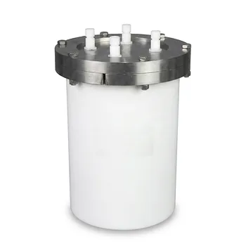 Sistema de Reacción y Dilución de Fluoruro de Hidrógeno en PTFE Resistente a la Corrosión con Sellos de Brida y Conexiones de Válvula Multipuerto